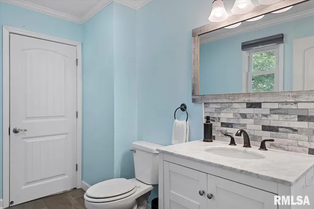 $219,900 | 114 Velda Street, Farmersville, IL 62533