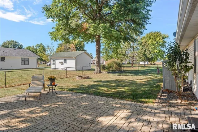 $219,900 | 114 Velda Street, Farmersville, IL 62533