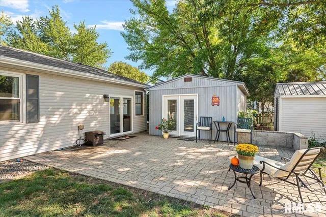 $219,900 | 114 Velda Street, Farmersville, IL 62533