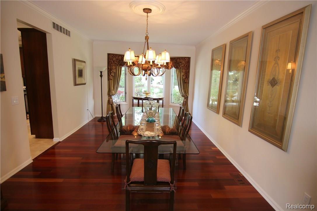 3178 Hedgewood Lane Rochester, MI 48309 - Photo 12 of 40 Hedgewood Ln Dining Room.jpg