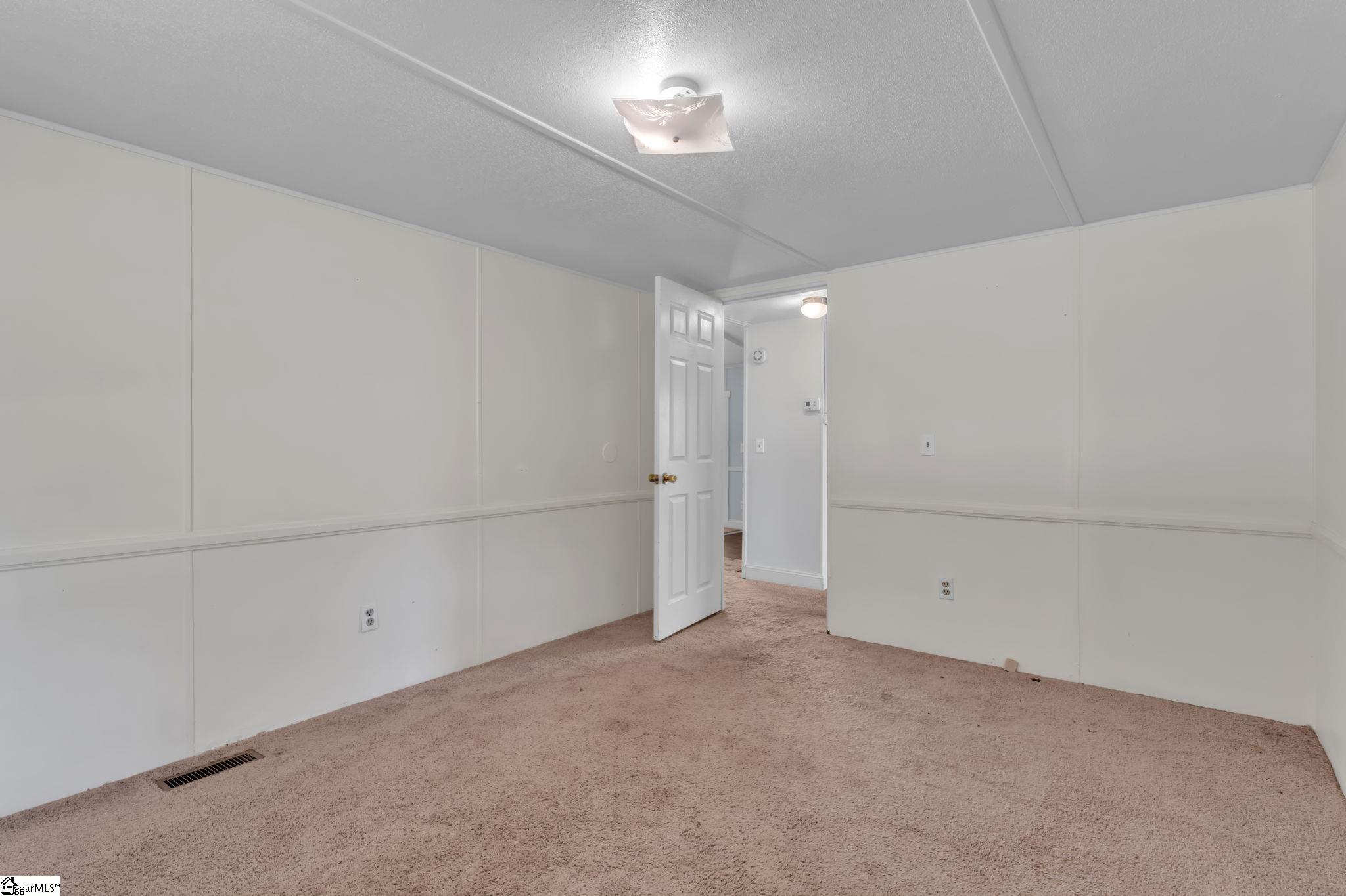 3079 Lakeview Drive Laurens, SC 29360 - Photo 13 of 30