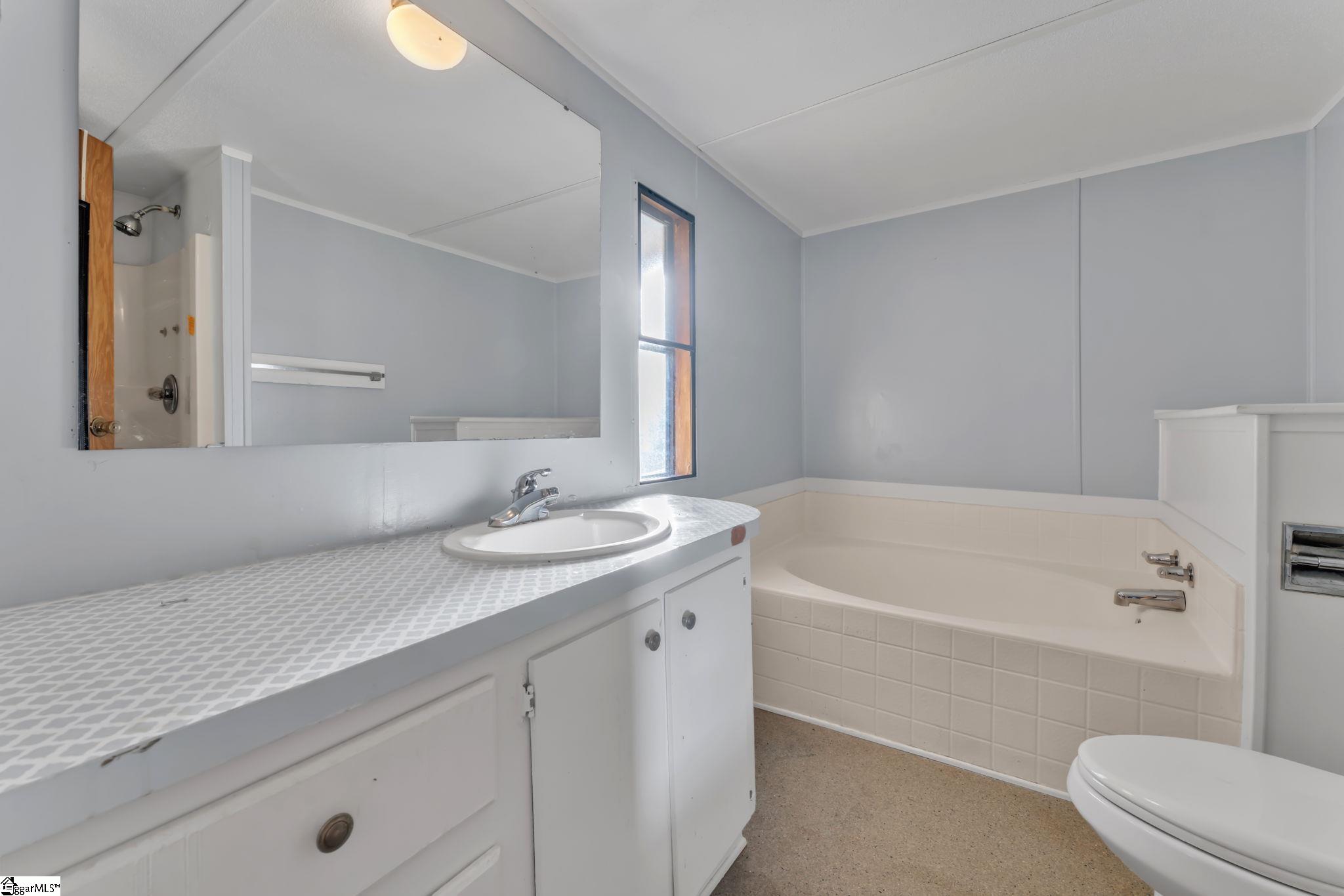 3079 Lakeview Drive Laurens, SC 29360 - Photo 15 of 30