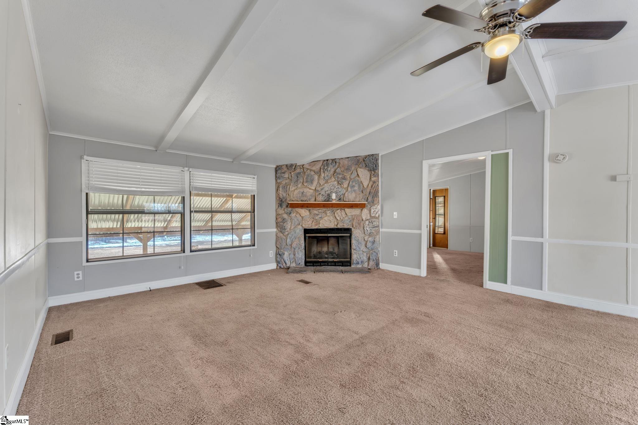 3079 Lakeview Drive Laurens, SC 29360 - Photo 5 of 30