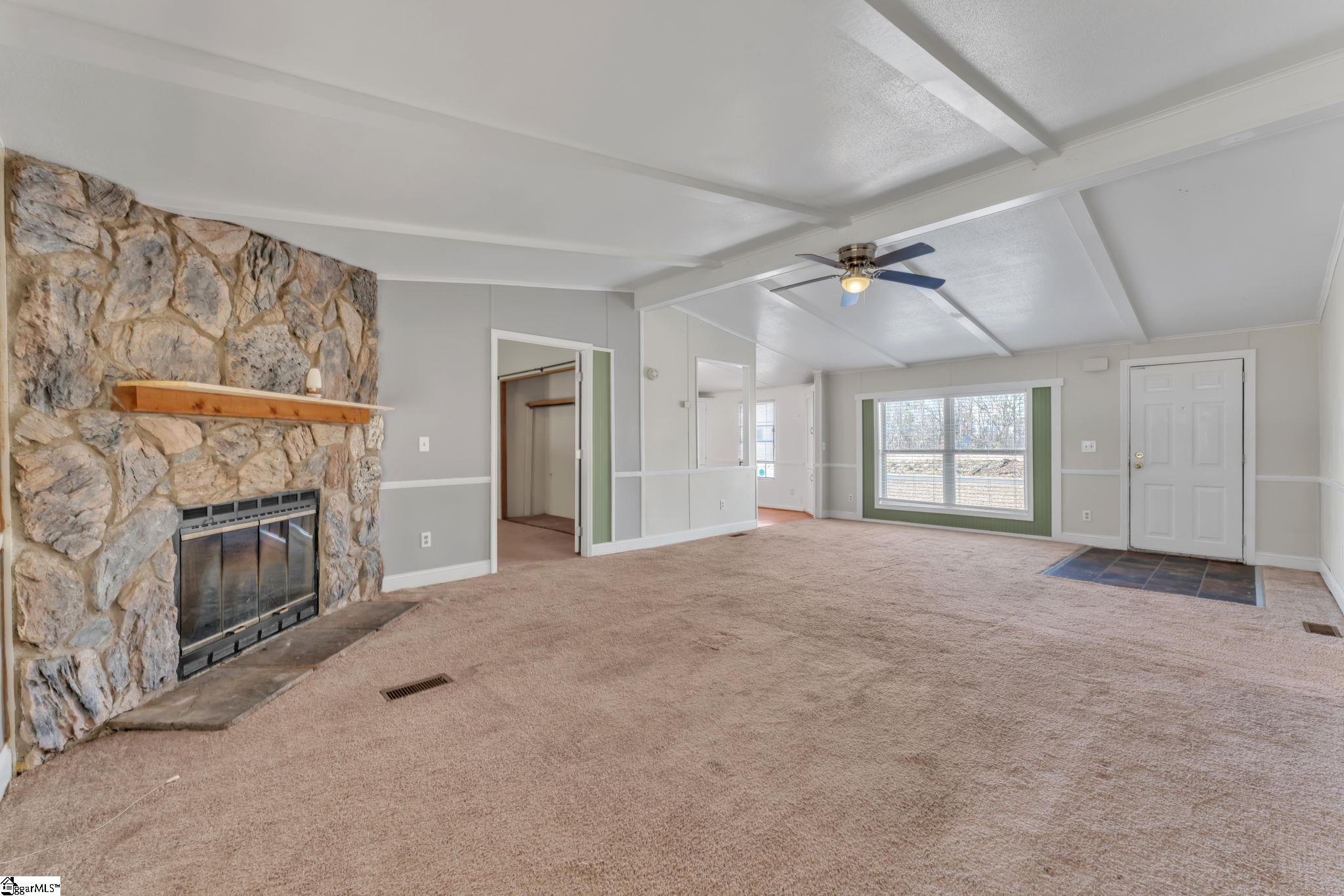 3079 Lakeview Drive Laurens, SC 29360 - Photo 6 of 30