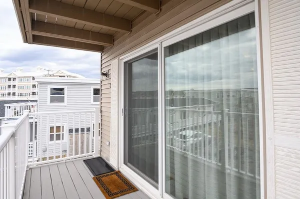 $399,900 | 611 Ocean Boulevard, Unit 3, Hampton, NH 03842