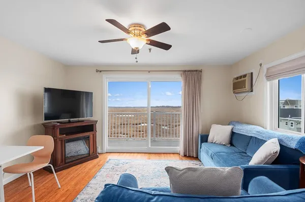 $399,900 | 611 Ocean Boulevard, Unit 3, Hampton, NH 03842