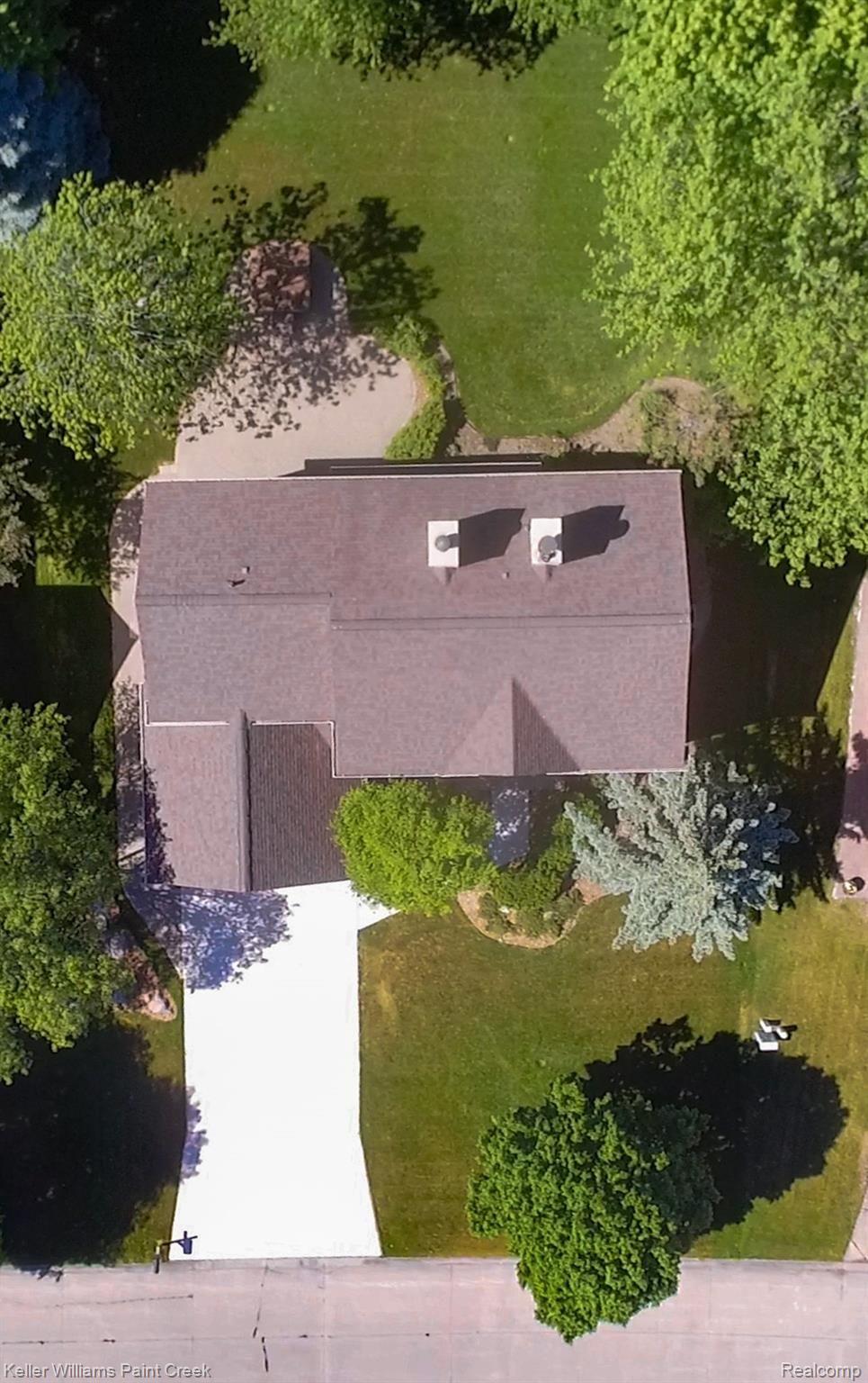 2452 Pleasant View Drive Rochester, MI 48306 - Photo 49 of 52 2452 Pleasant View Dr - Arial View