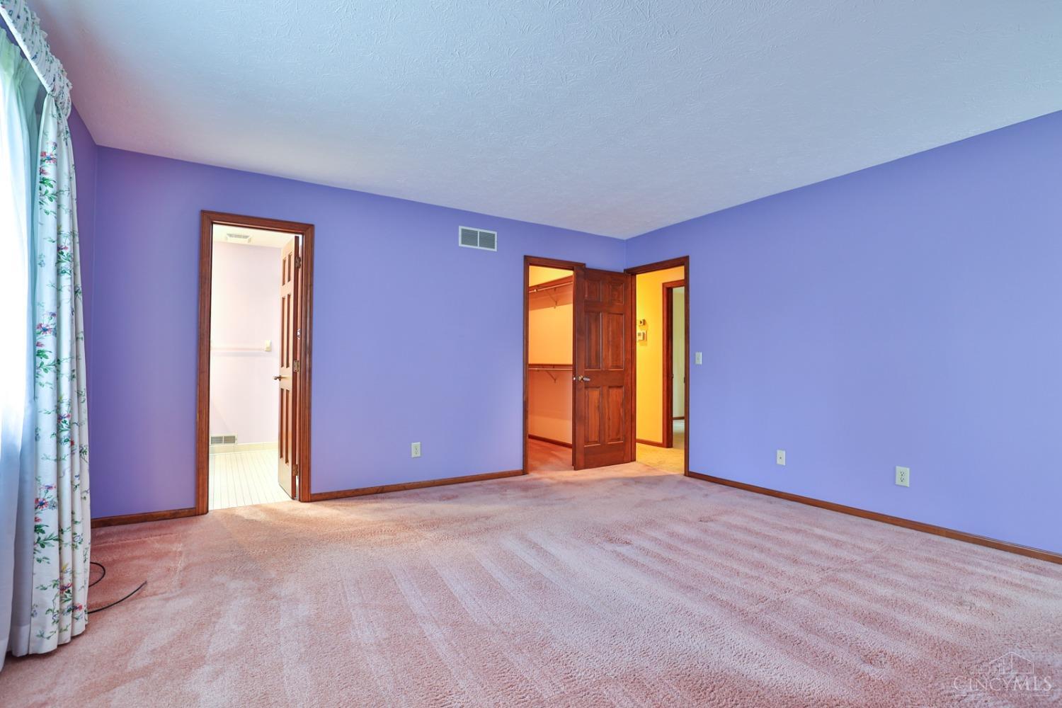 4912 Hubble Road Cincinnati, OH 45247 - Photo 26 of 50