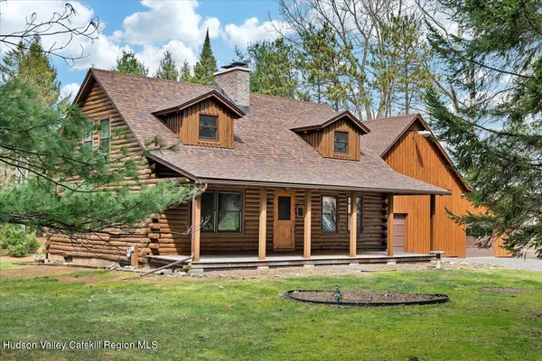 $499,999 | 2213 Highway 9, Kinderhook, NY 12106