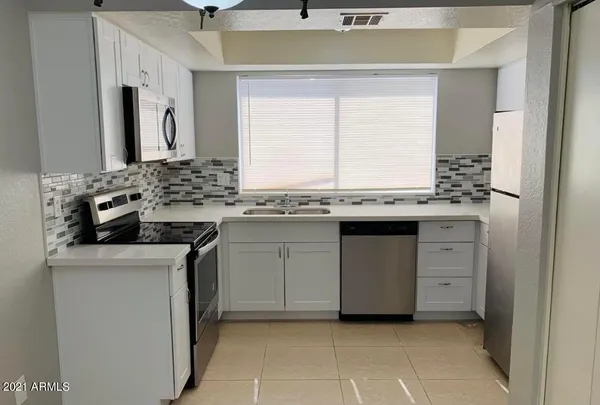 $1,595 | 1542 West Sahuaro Drive, Unit 4, Phoenix, AZ 85029
