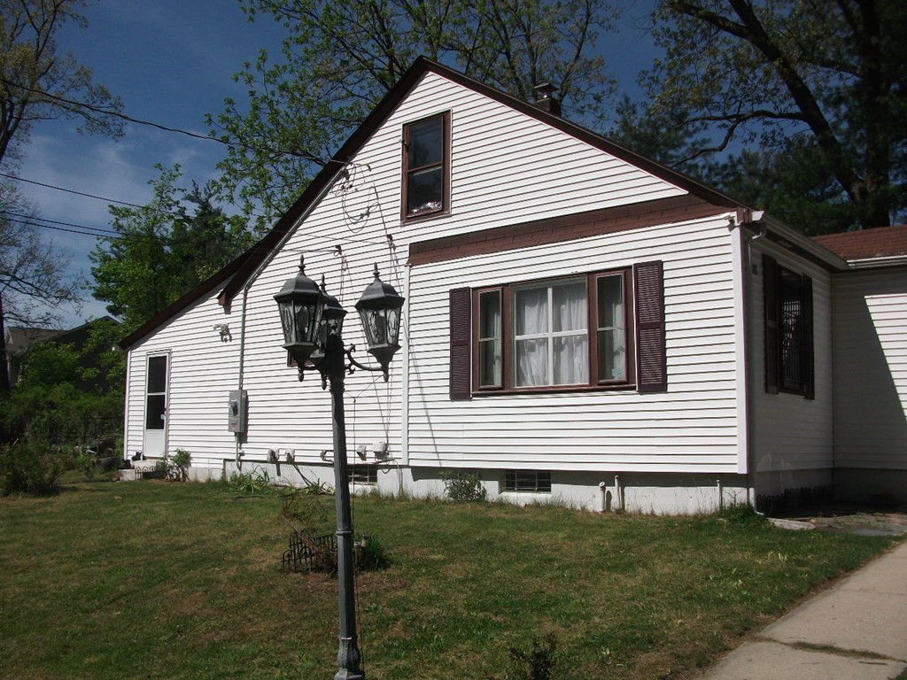 155 R Parkerview Street Springfield, MA 01129 - Photo 1 of 8 Gallery Image 1