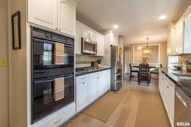 $250,000 | 1224 West Calhoun Street, Macomb, IL 61455