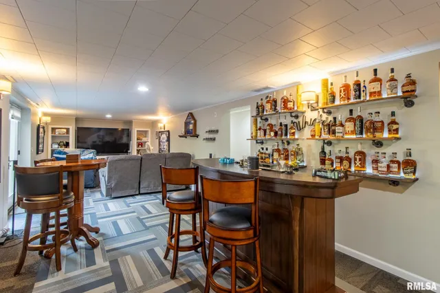 $250,000 | 1224 West Calhoun Street, Macomb, IL 61455