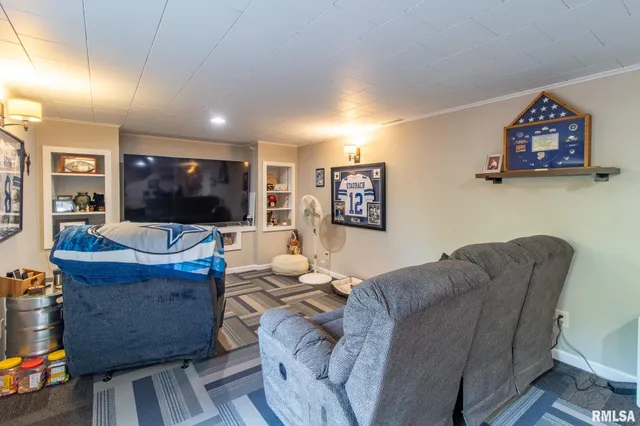 $250,000 | 1224 West Calhoun Street, Macomb, IL 61455