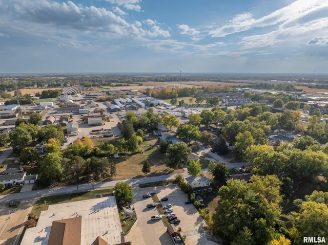 $250,000 | 1224 West Calhoun Street, Macomb, IL 61455