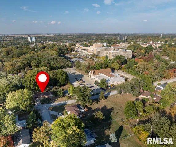 $250,000 | 1224 West Calhoun Street, Macomb, IL 61455