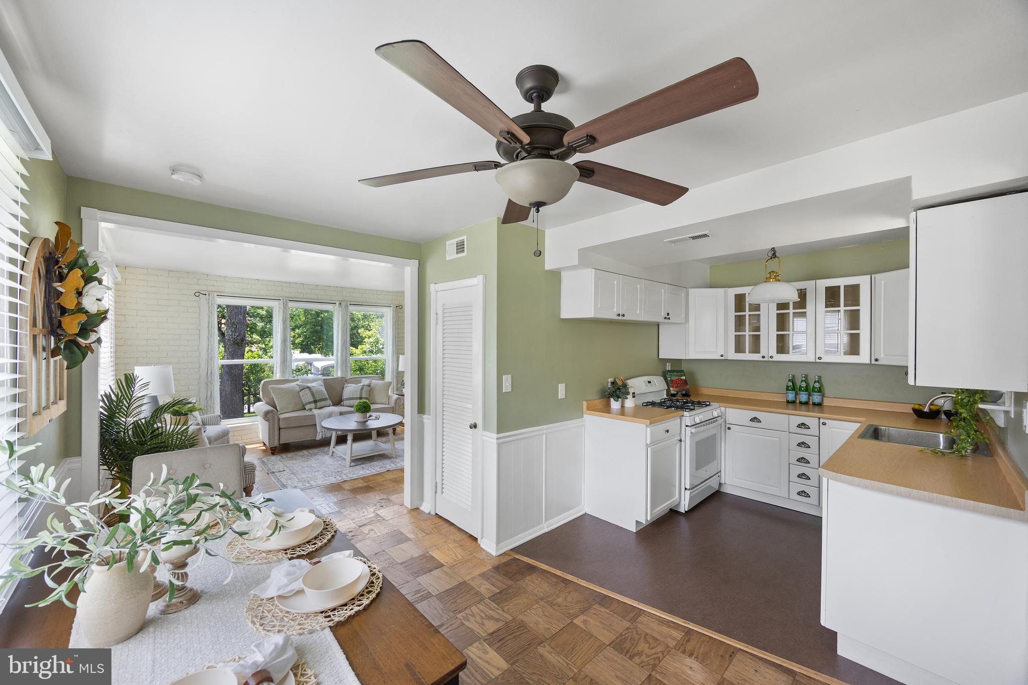 733 Cliffedge Road Baltimore, MD 21208 - Photo 13 of 46