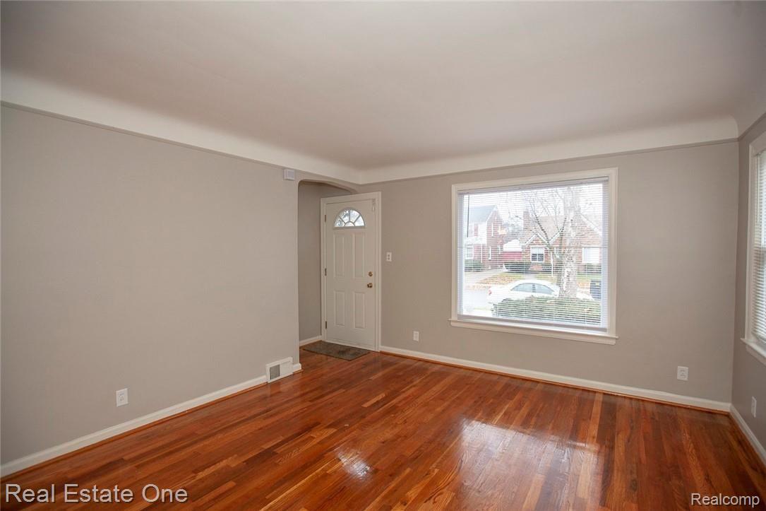 4169 Harvard Road Detroit, MI 48224 - Photo 4 of 11 JD Scott Photography-4169 Harvard Rd., Detroit-43