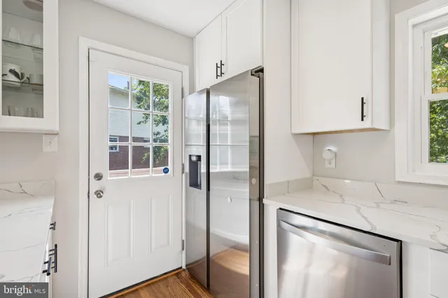 $685,000 | 6112 Paulonia Road, Alexandria, VA 22310