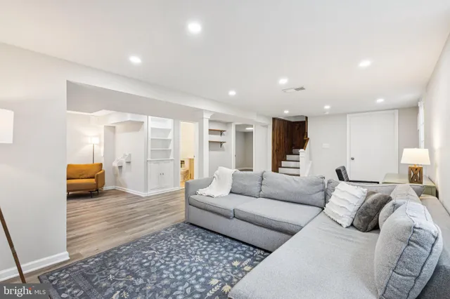 $685,000 | 6112 Paulonia Road, Alexandria, VA 22310