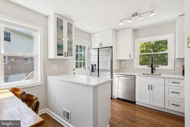 $685,000 | 6112 Paulonia Road, Alexandria, VA 22310