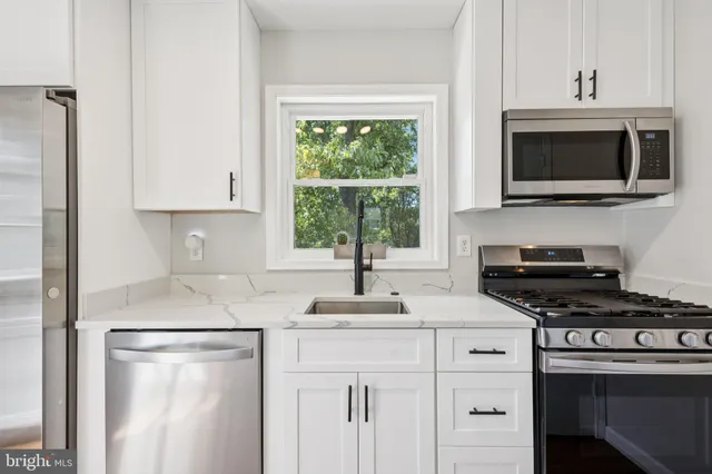 $685,000 | 6112 Paulonia Road, Alexandria, VA 22310