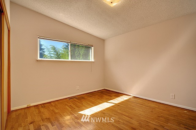 2919 Northeast 8th Place Renton, WA 98056 - Photo 7 of 14 Gallery Image 7
