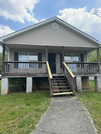 $1,799 | 2404 Dodds Avenue, Chattanooga, TN 37407
