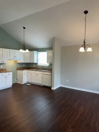 $1,799 | 2404 Dodds Avenue, Chattanooga, TN 37407