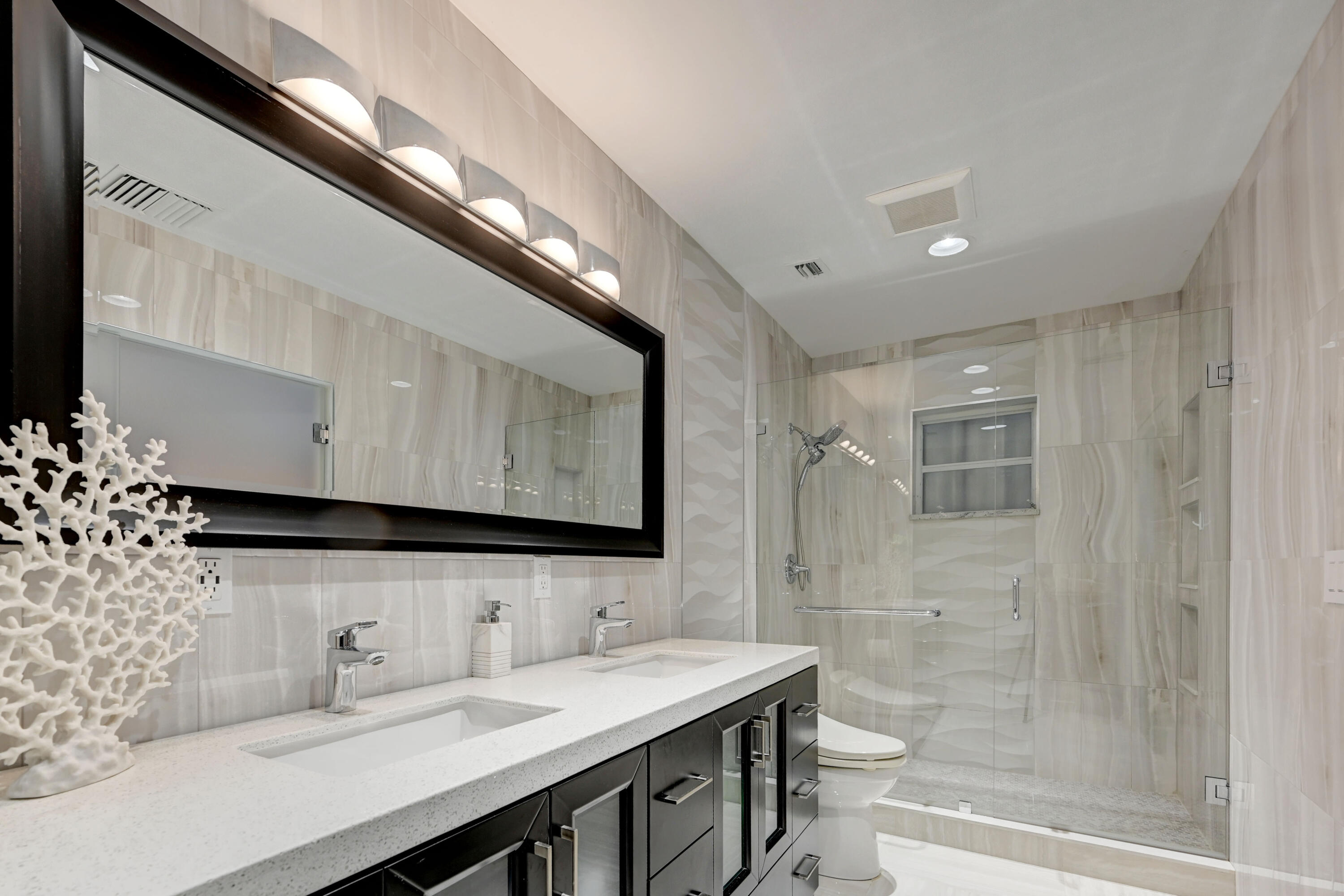 508 Southwest 1st Street Boca Raton, FL 33432 - Photo 15 of 35 MAIN BATHROOM