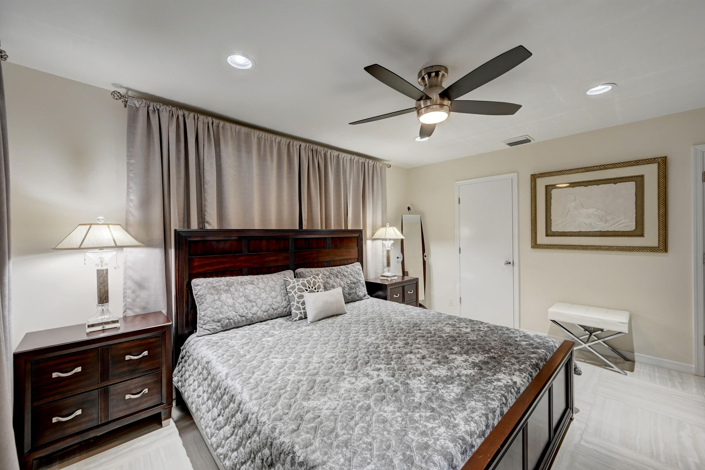 508 Southwest 1st Street Boca Raton, FL 33432 - Photo 25 of 35 2ND BEDROOM ENSUITE