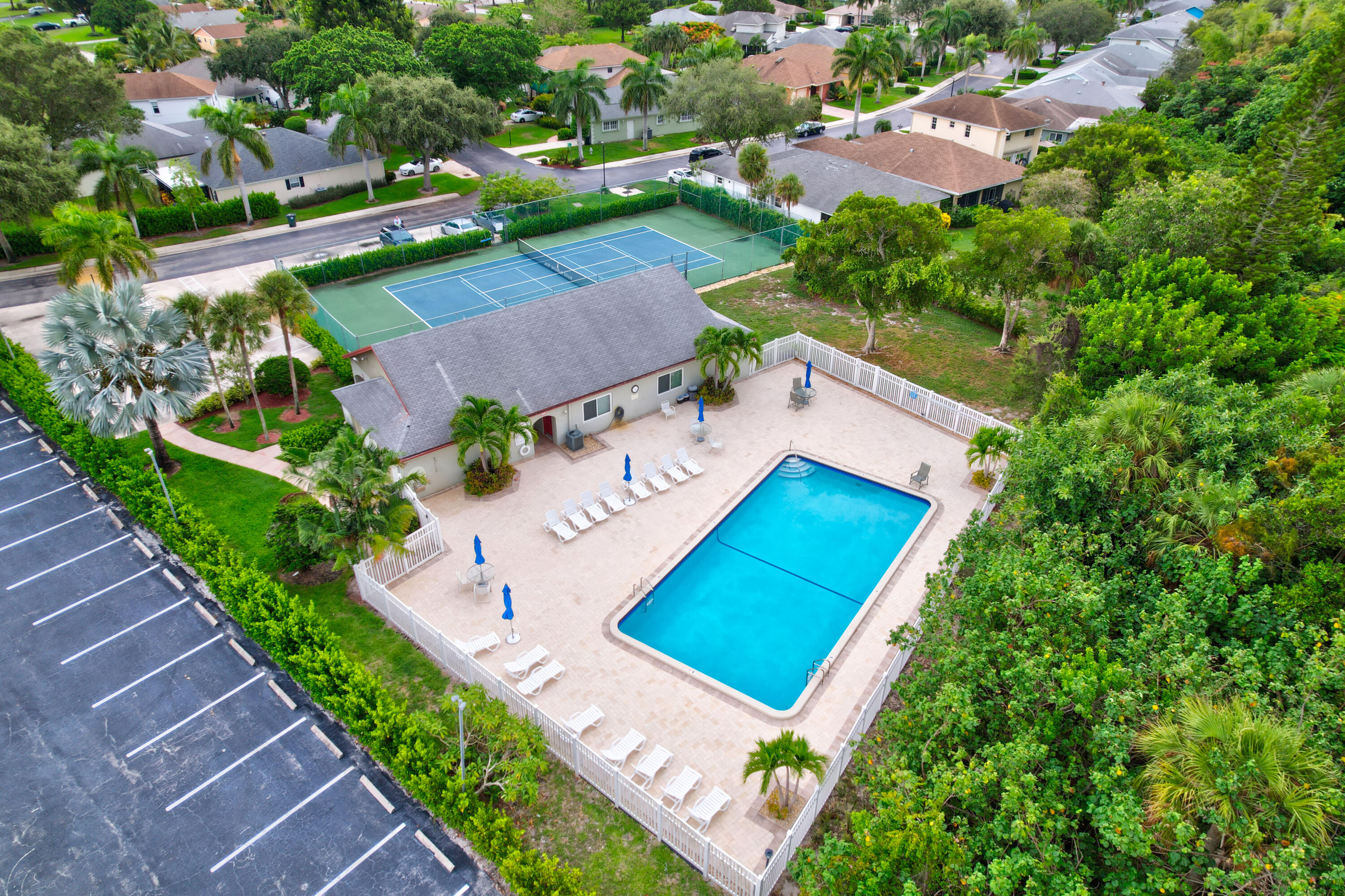 508 Southwest 1st Street Boca Raton, FL 33432 - Photo 30 of 35 COMMUNITY AMENITIES