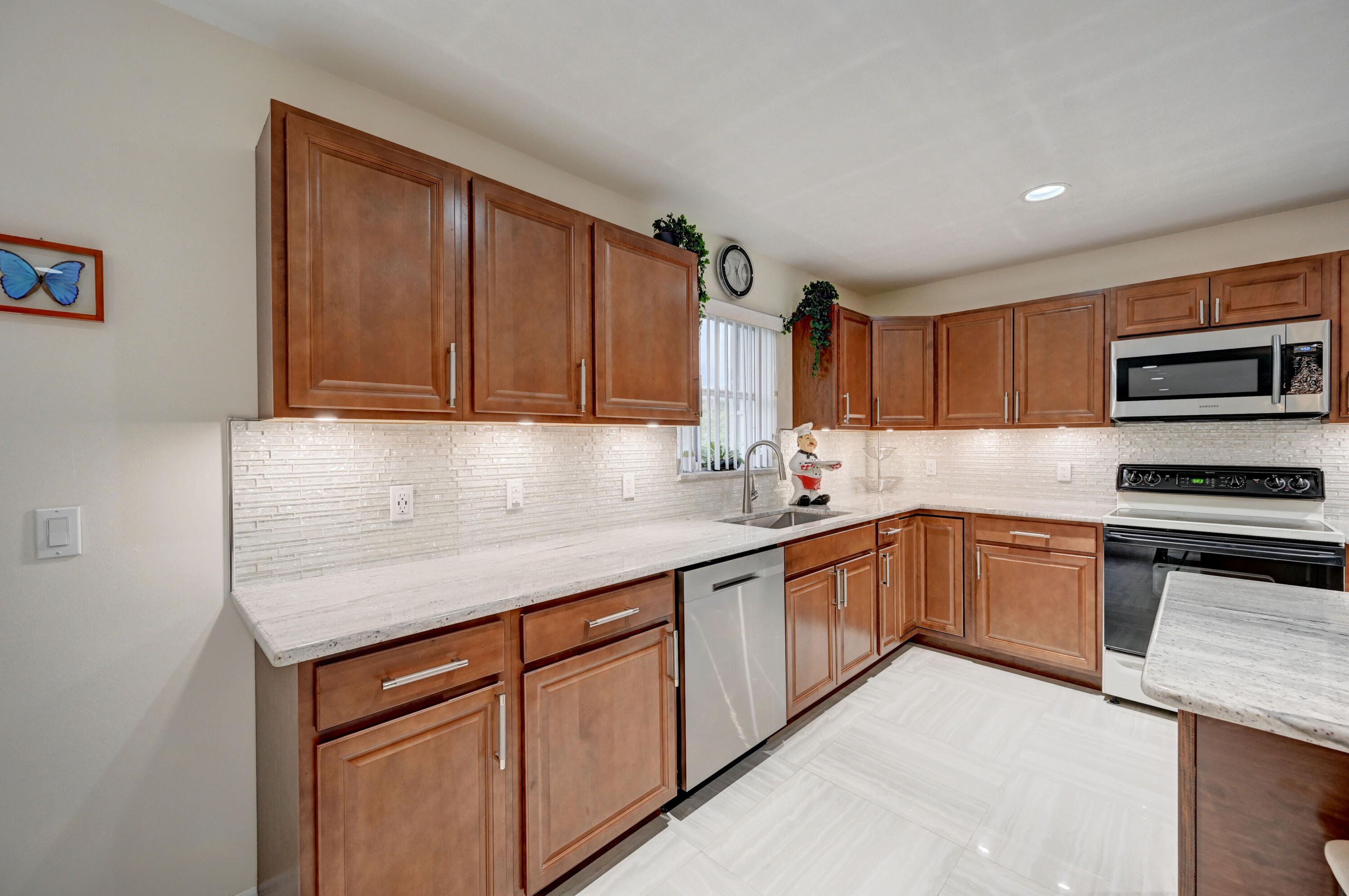 508 Southwest 1st Street Boca Raton, FL 33432 - Photo 7 of 35 KITCHEN