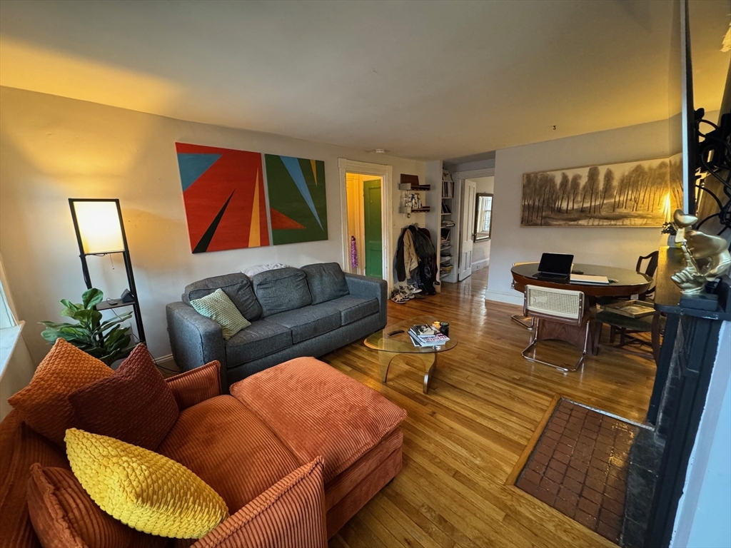 10 Lindall Place, Unit 3 Boston, MA 02114 - Photo 2 of 10