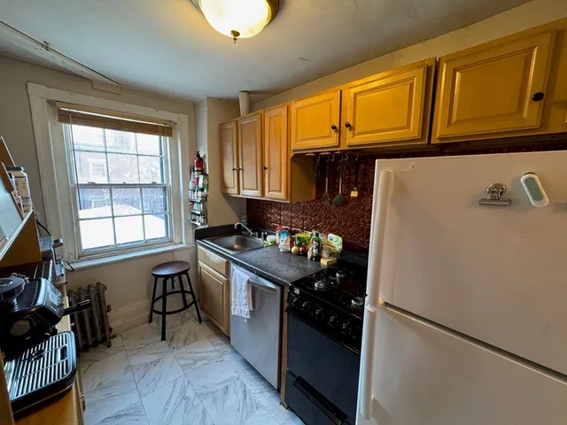 $2,640 | 10 Lindall Place, Unit 3, Boston, MA 02114