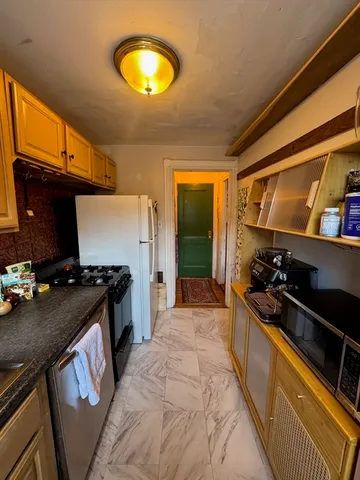 $2,640 | 10 Lindall Place, Unit 3, Boston, MA 02114