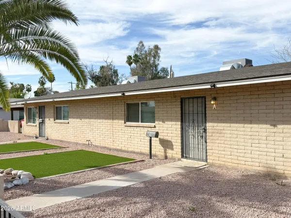 $1,395 | 1122 South McClintock Drive, Tempe, AZ 85281