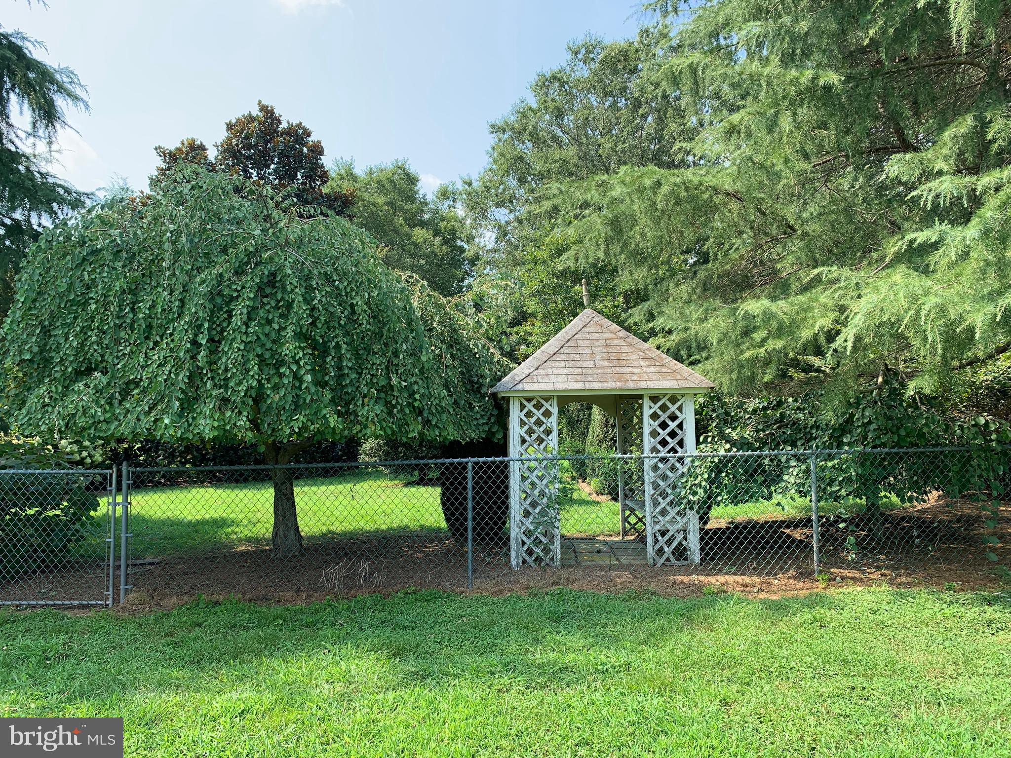 2 Bridge Road Lumberton, NJ 08048 - Photo 11 of 107 Garden Seating Area