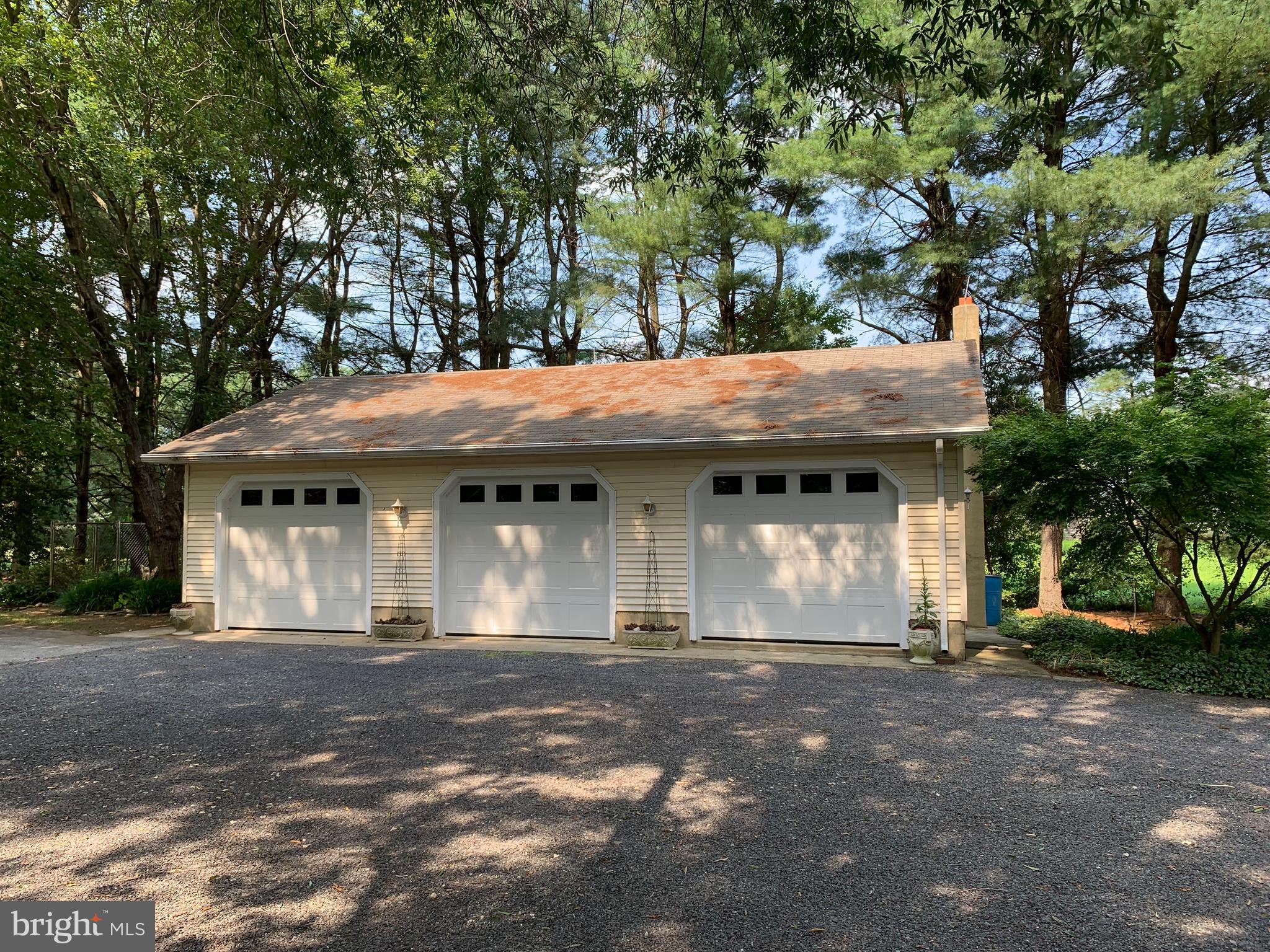 2 Bridge Road Lumberton, NJ 08048 - Photo 19 of 107 Oversized 3 car garage