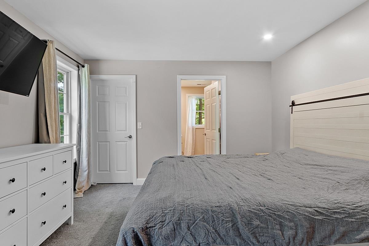 98 Huse Road Manchester, NH 03103 - Photo 15 of 26