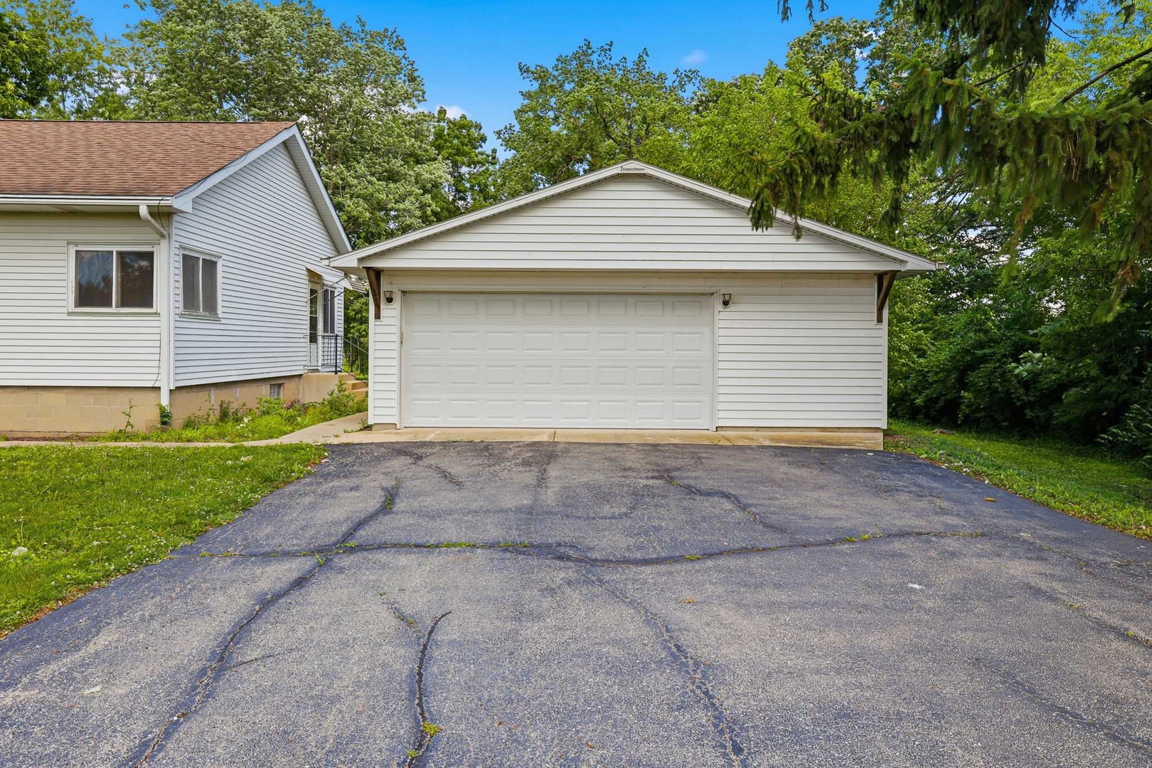 3S103 South Raddant Road Batavia, IL 60510 - Photo 12 of 43