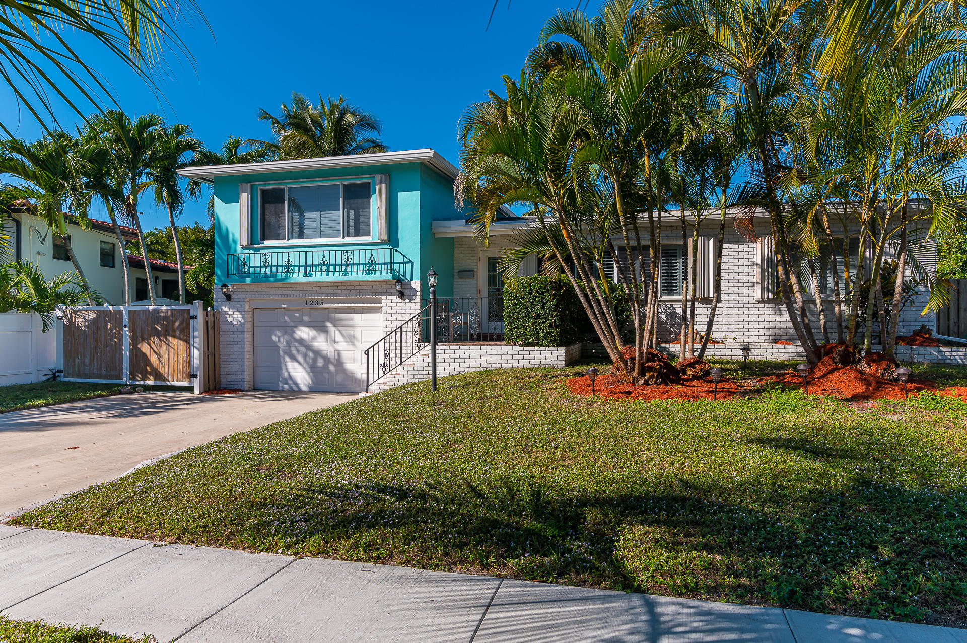 1235 Northeast 4th Court Boca Raton, FL 33432 - Photo 26 of 26 photo-36