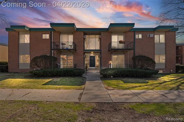 $175,000 | 1840 Axtell Drive, Unit 8, Troy, MI 48084