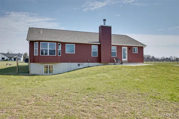 $498,000 | 30931 Bonnie Bell Drive, Warrenton, MO 63383