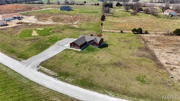 $498,000 | 30931 Bonnie Bell Drive, Warrenton, MO 63383