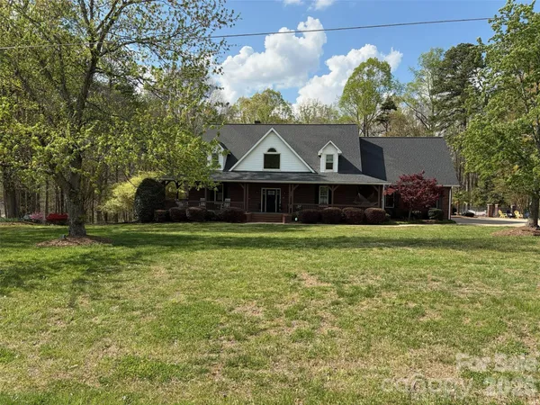 $849,900 | 5911 Mundy Road, Denver, NC 28037