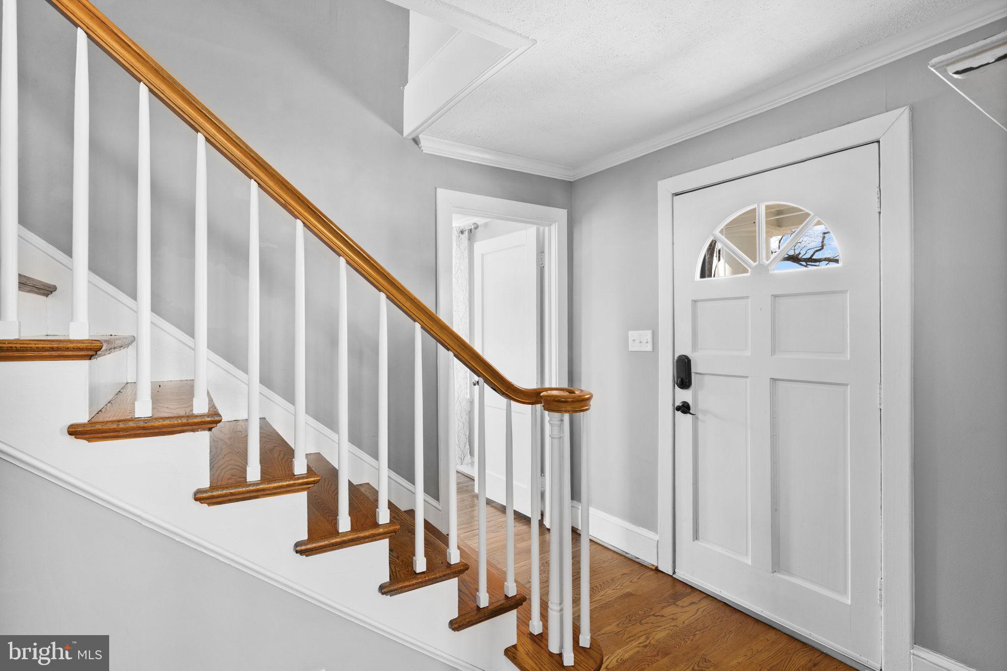 1815 Country Road Beaverdam, VA 23015 - Photo 15 of 98 Inviting foyer with classic hardwood floors