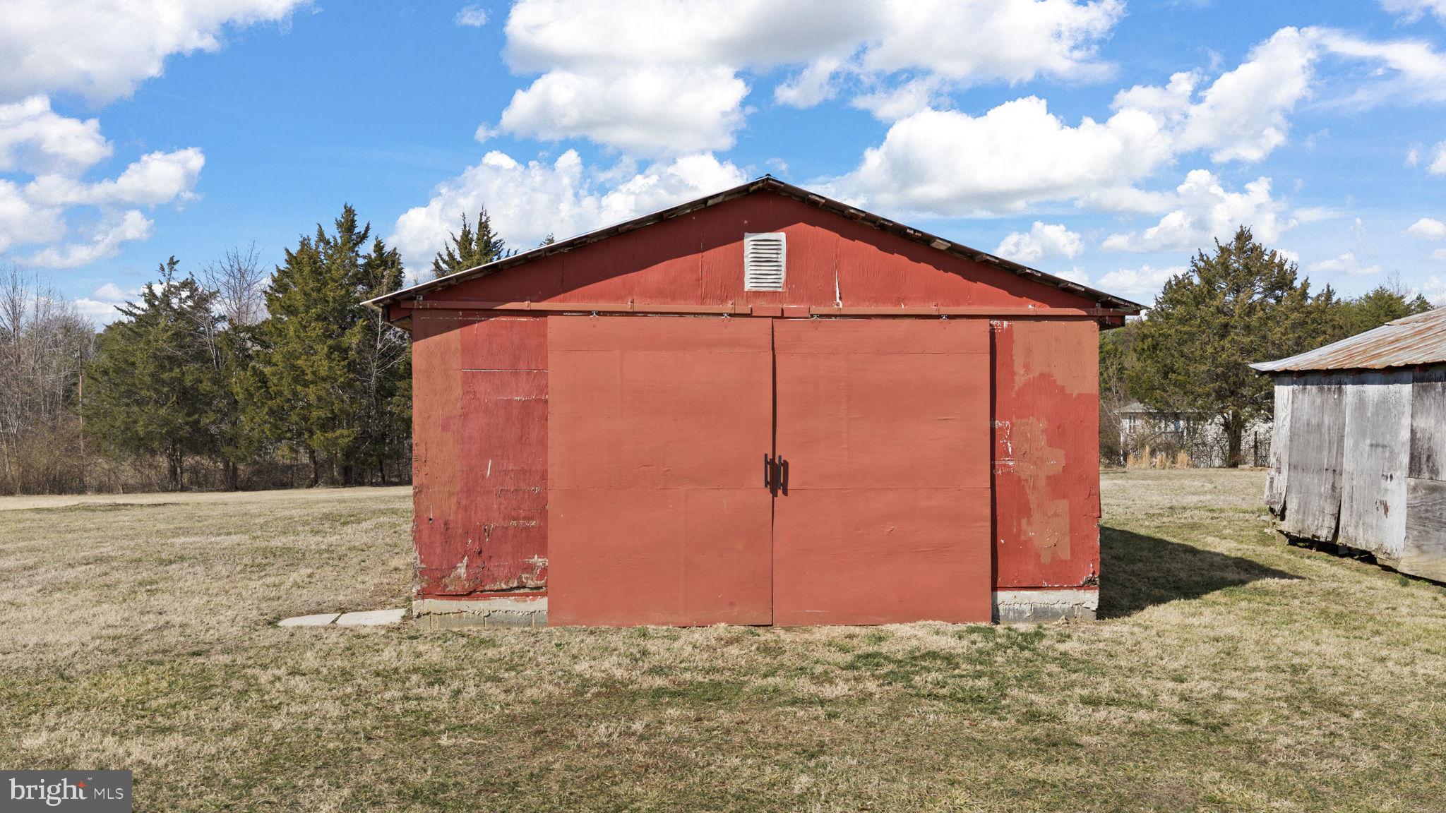 1815 Country Road Beaverdam, VA 23015 - Photo 75 of 98 Utility shed