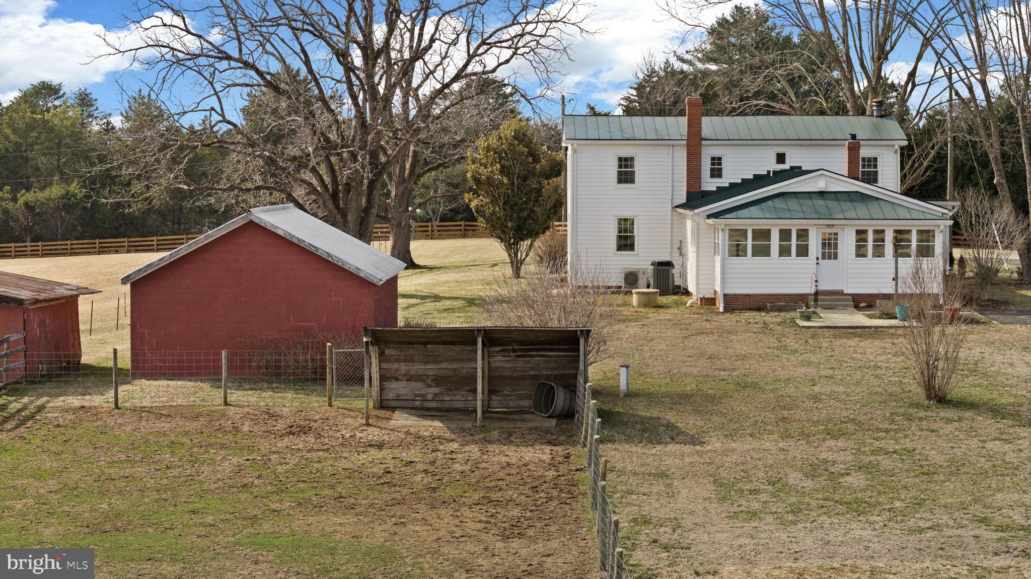 1815 Country Road Beaverdam, VA 23015 - Photo 90 of 98 Run-in shed