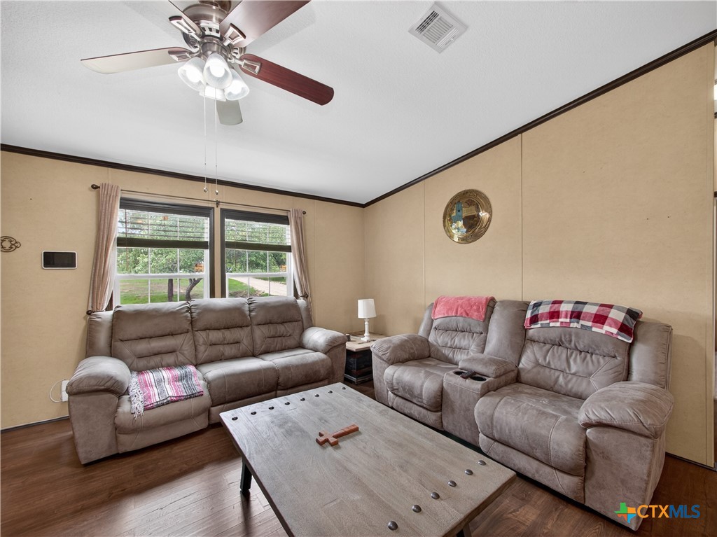 149 High Ridge Meadows Drive Gonzales, TX 78629 - Photo 4 of 36